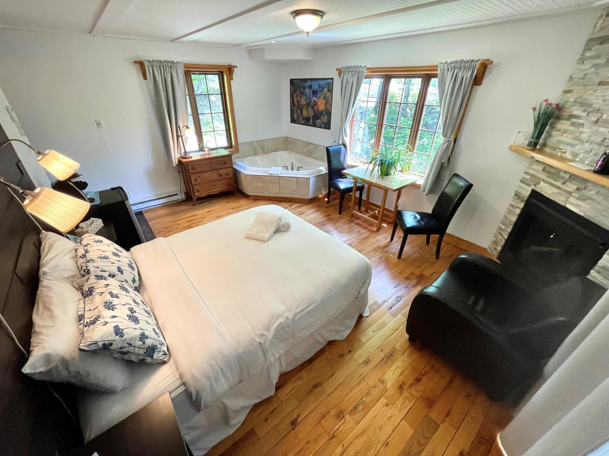 Auberge Spa & Beaux Reves Sainte-Adèle Eksteriør billede