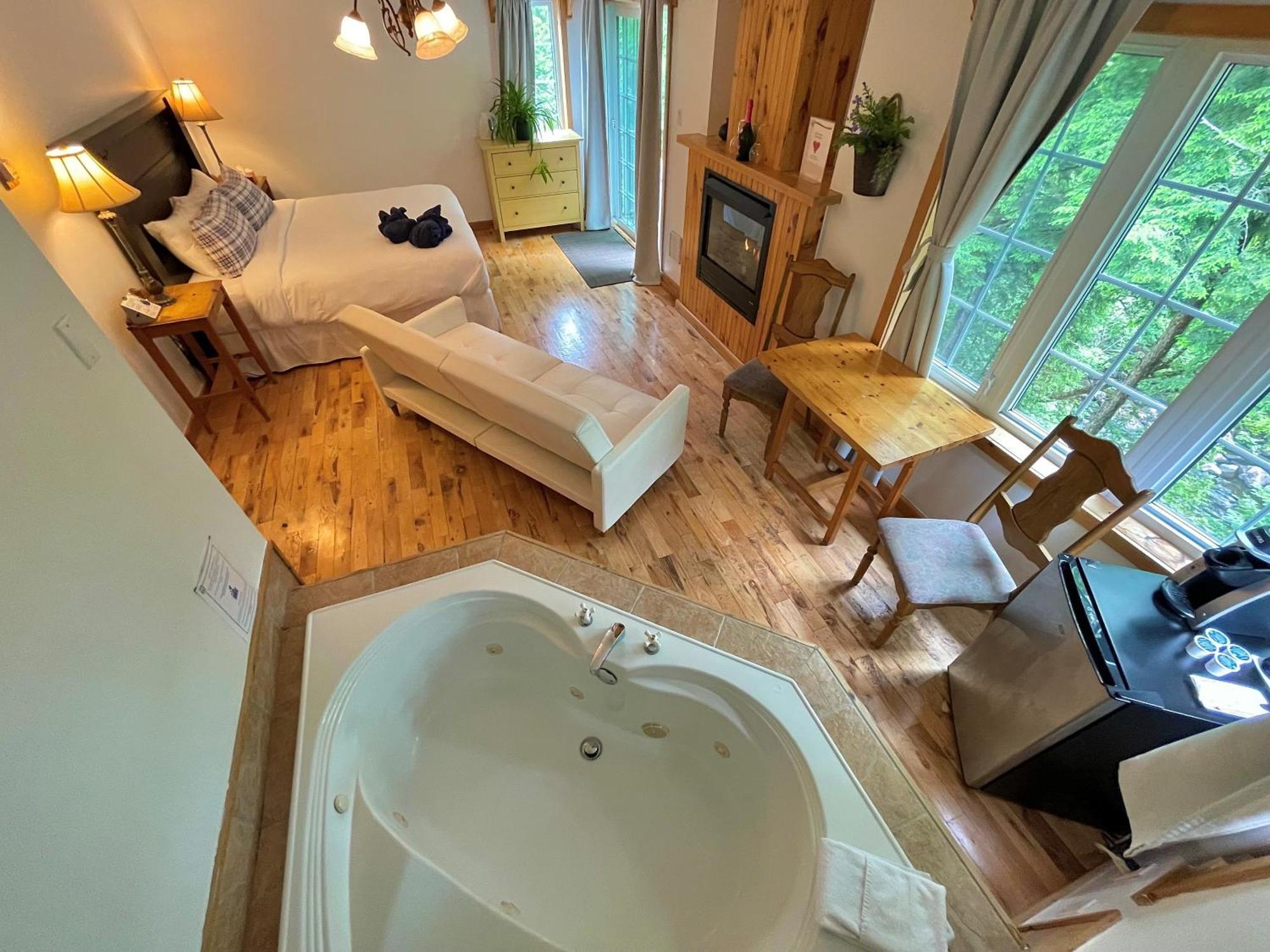Auberge Spa & Beaux Reves Sainte-Adèle Eksteriør billede